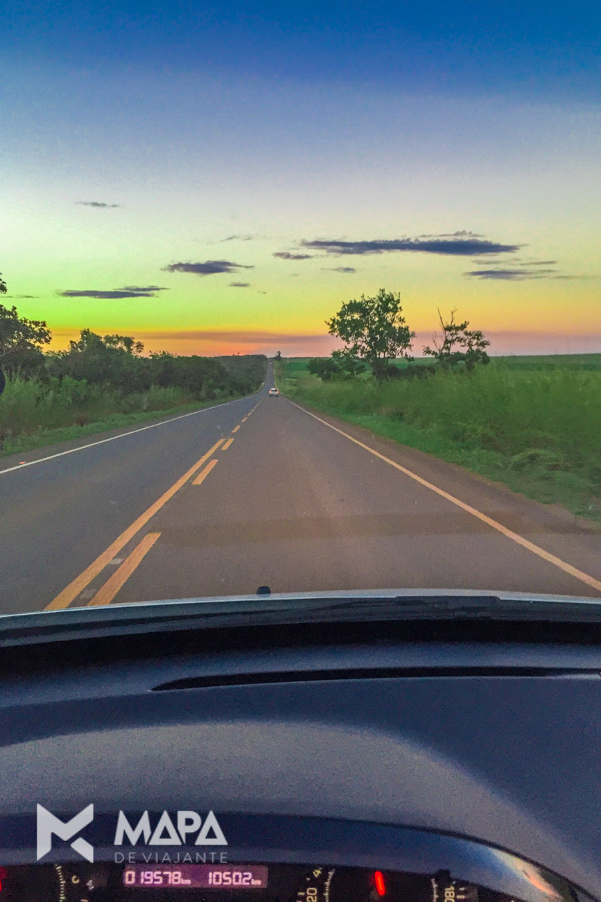 Estrada de Brasília até Chapada dos Veadeiros.