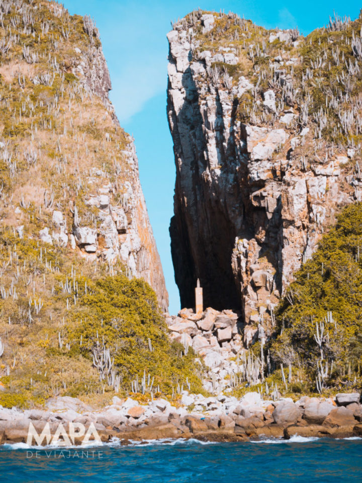 Fenda de Nossa Senhora em Arraial do Cabo