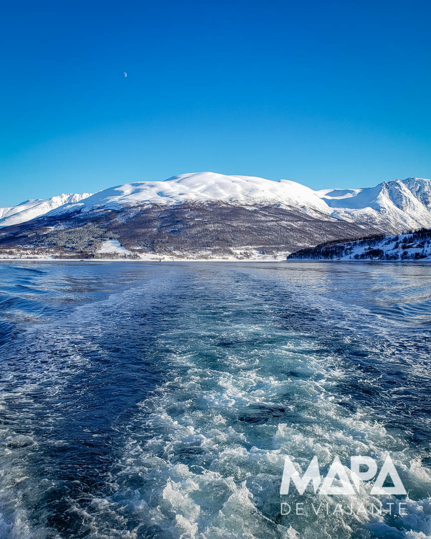 Passeio de Barco em Tromso no inverno Passeio de Barco em Tromso no inverno