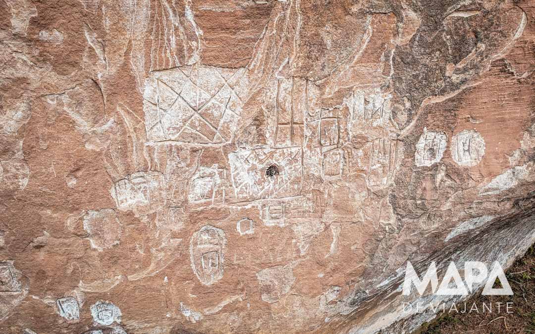 Guardiões do Avencal Inscrições Rupestres