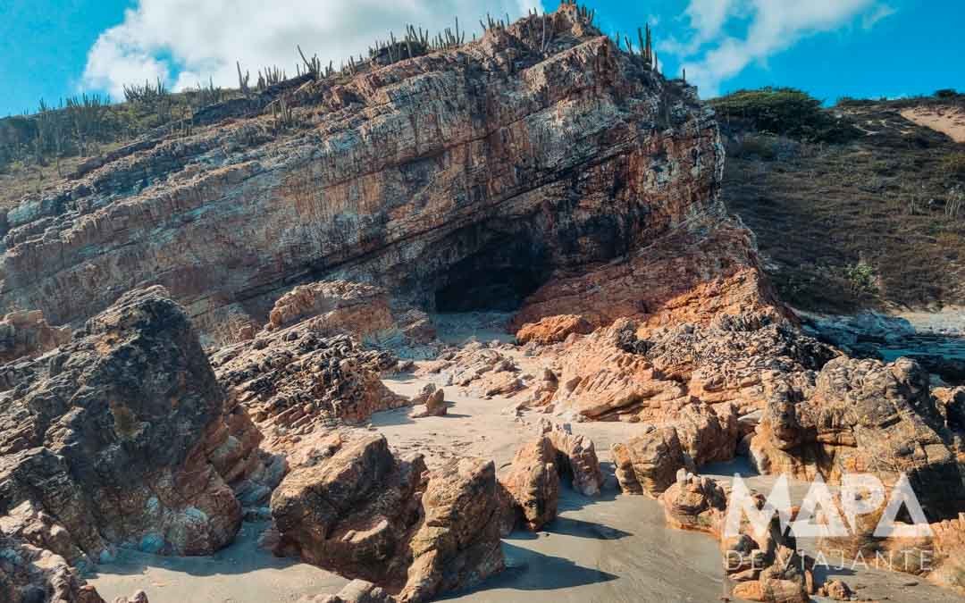 Trilha até Pedra Furada Jericoacoara